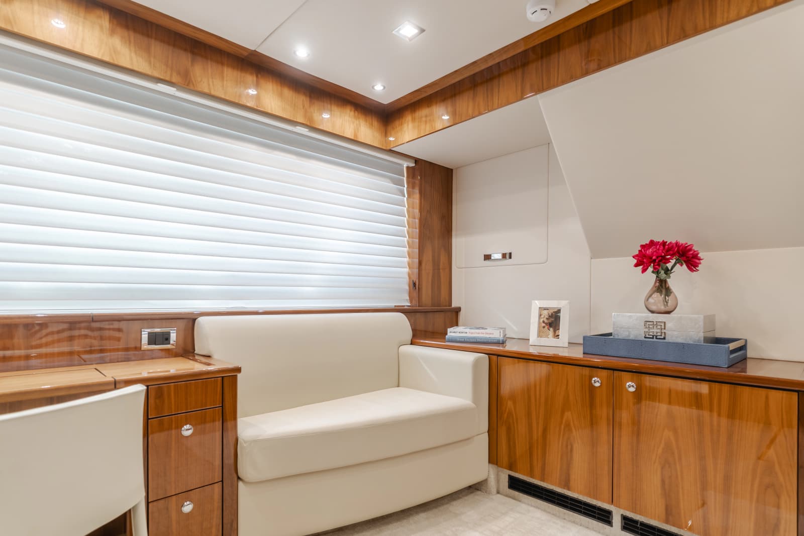 2011 Sunseeker 88 Yacht - Photo 66