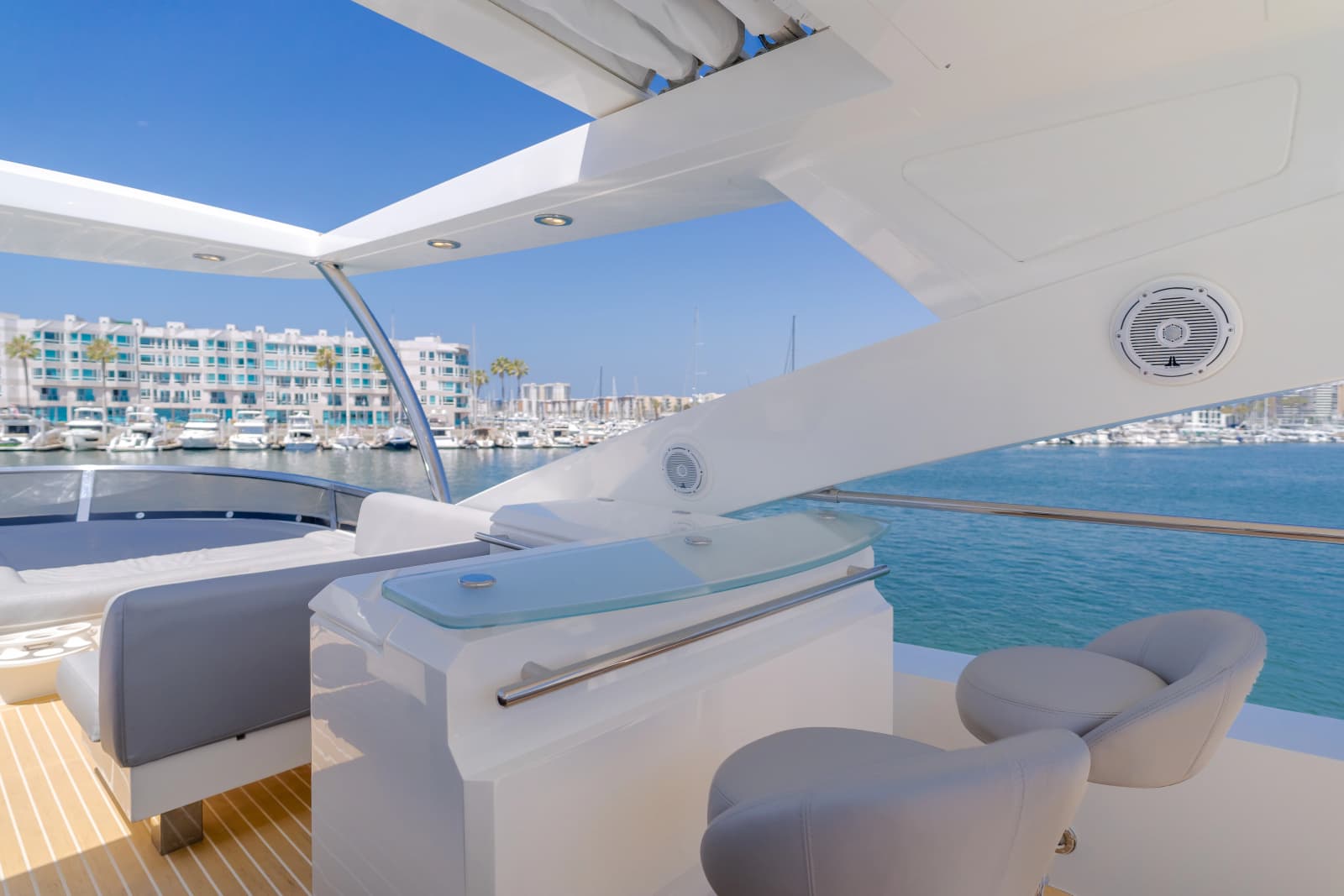 2011 Sunseeker 88 Yacht - Photo 32