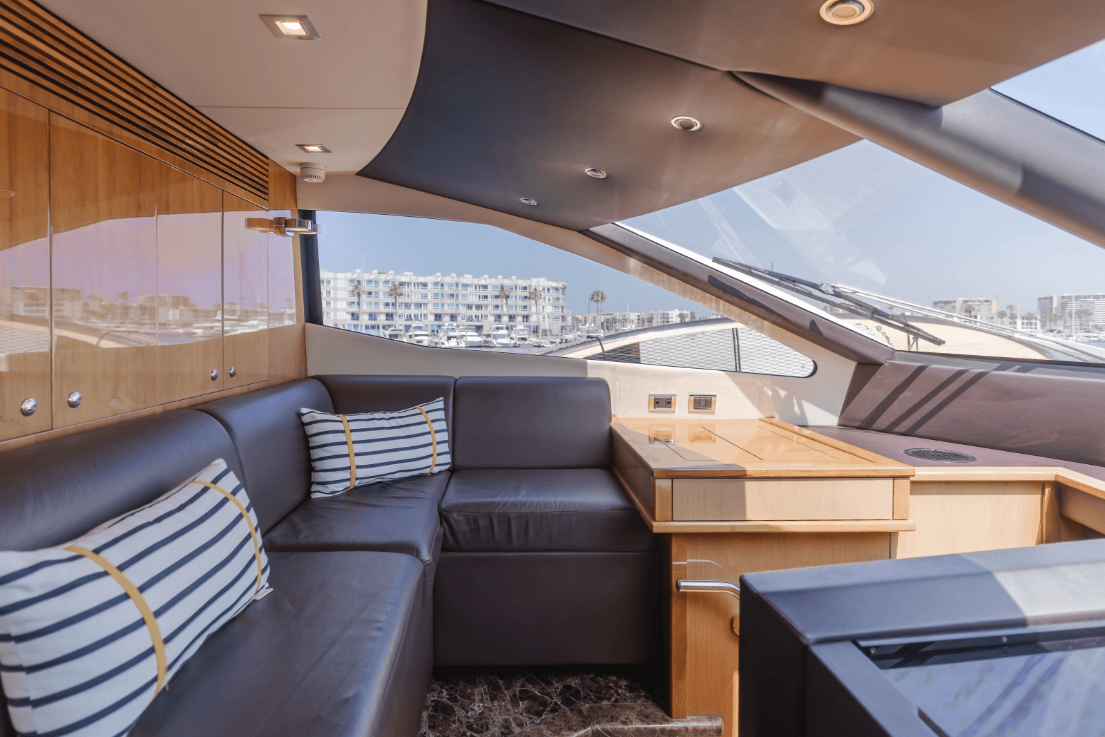2011 Sunseeker 88 Yacht - Photo 59