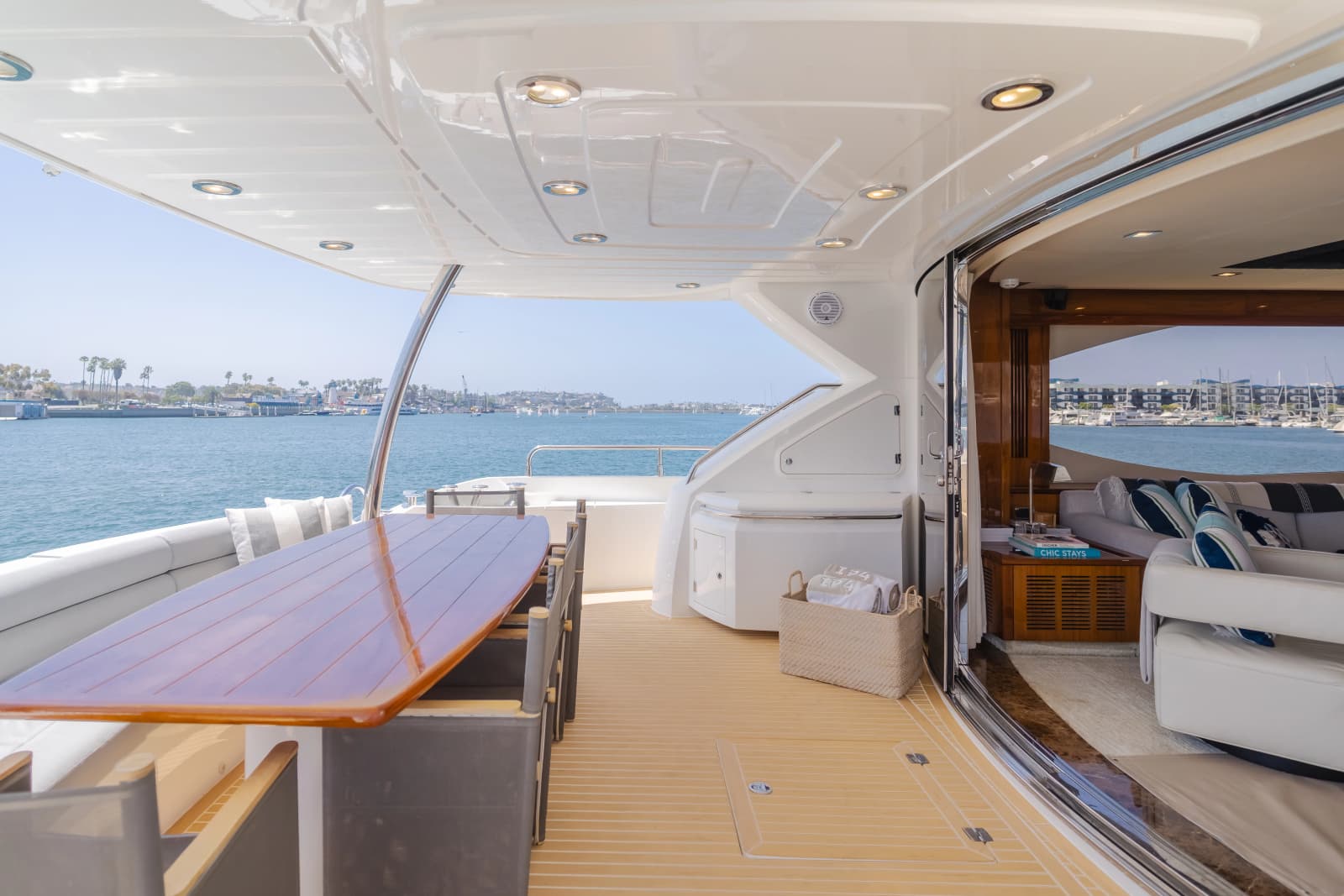 2011 Sunseeker 88 Yacht - Photo 43
