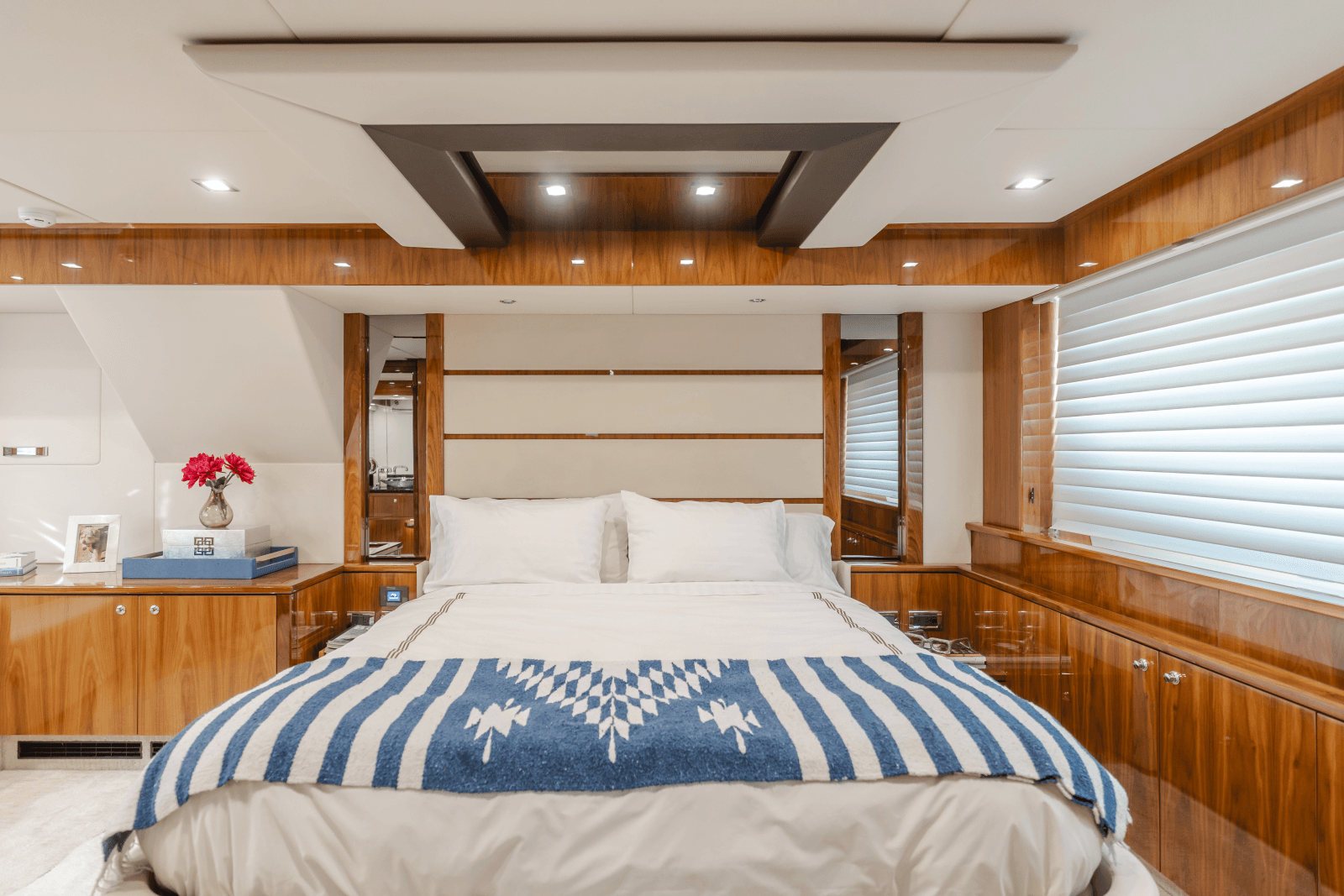 2011 Sunseeker 88 Yacht - Photo 63