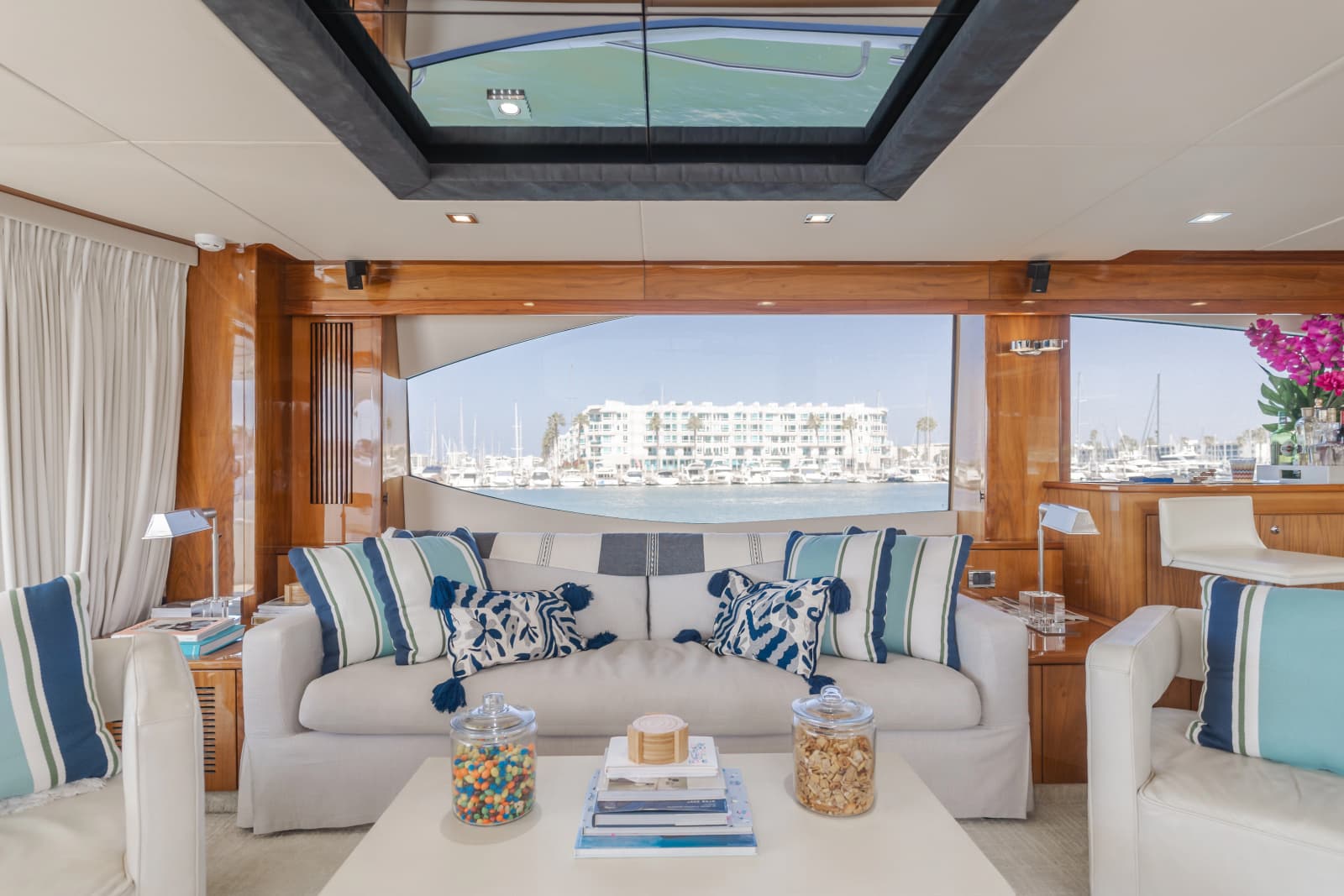 2011 Sunseeker 88 Yacht - Photo 49