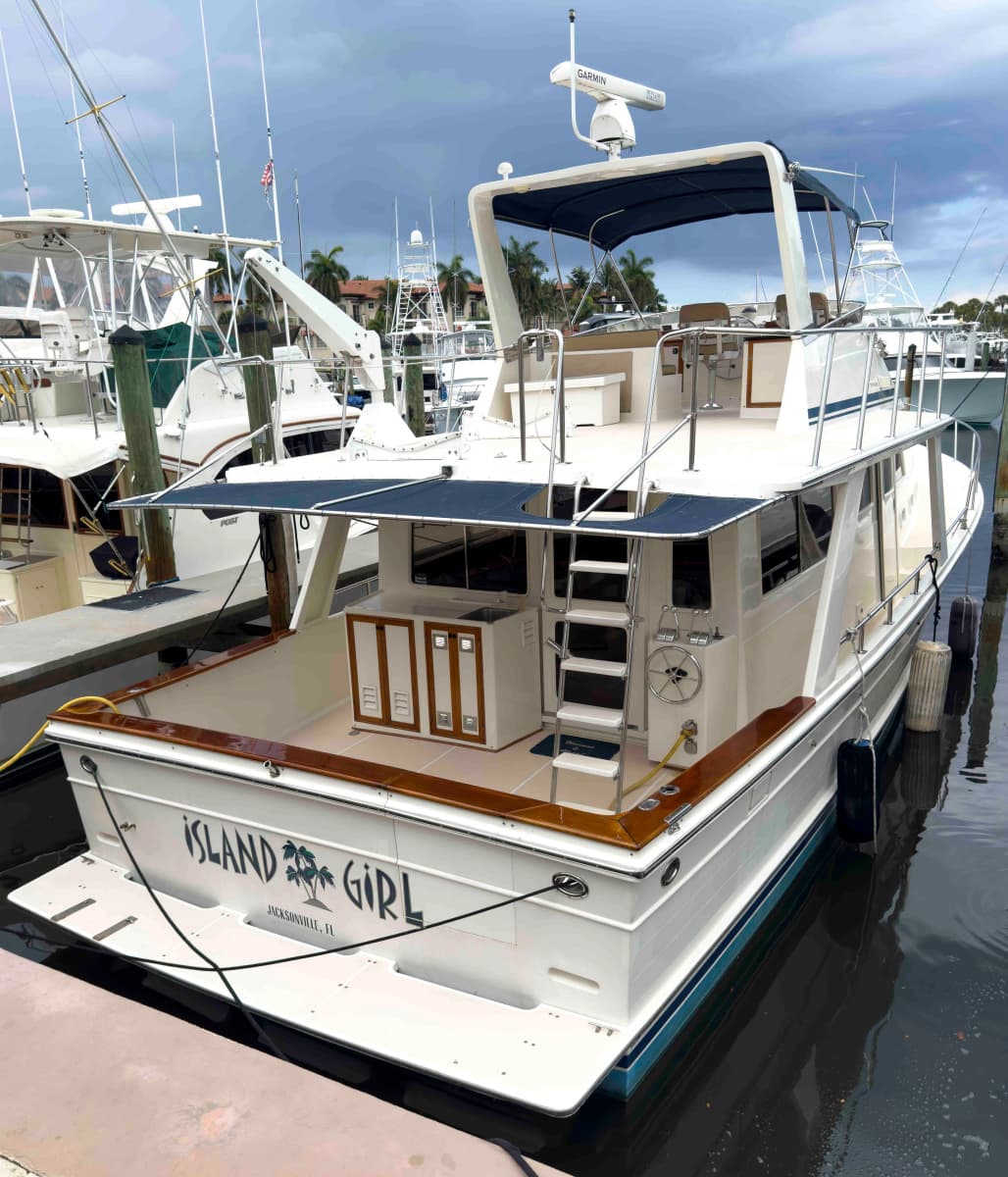 1997 Offshore Yachts Sedan - Photo 6