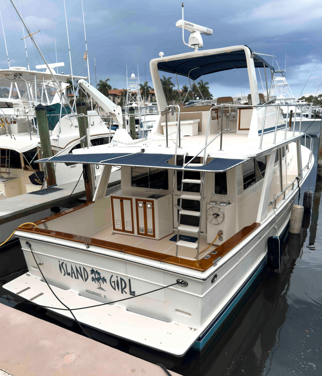 1997 Offshore Yachts Sedan - Photo 6