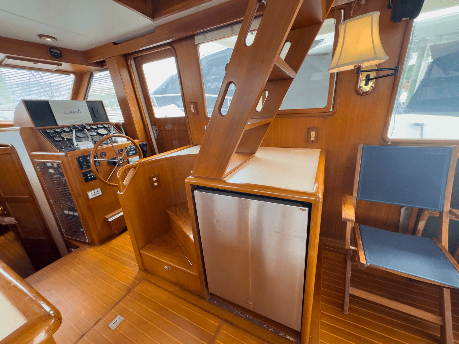 1997 Offshore Yachts Sedan - Photo 19