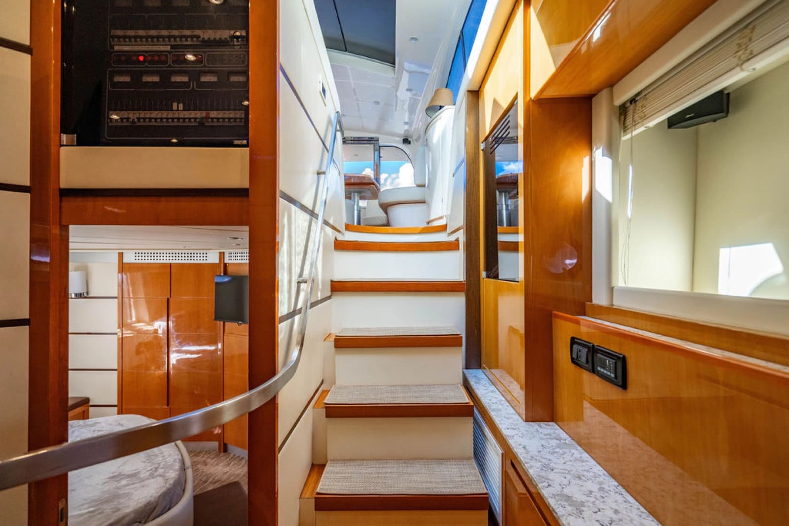 2006 Pershing 62 - Photo 20