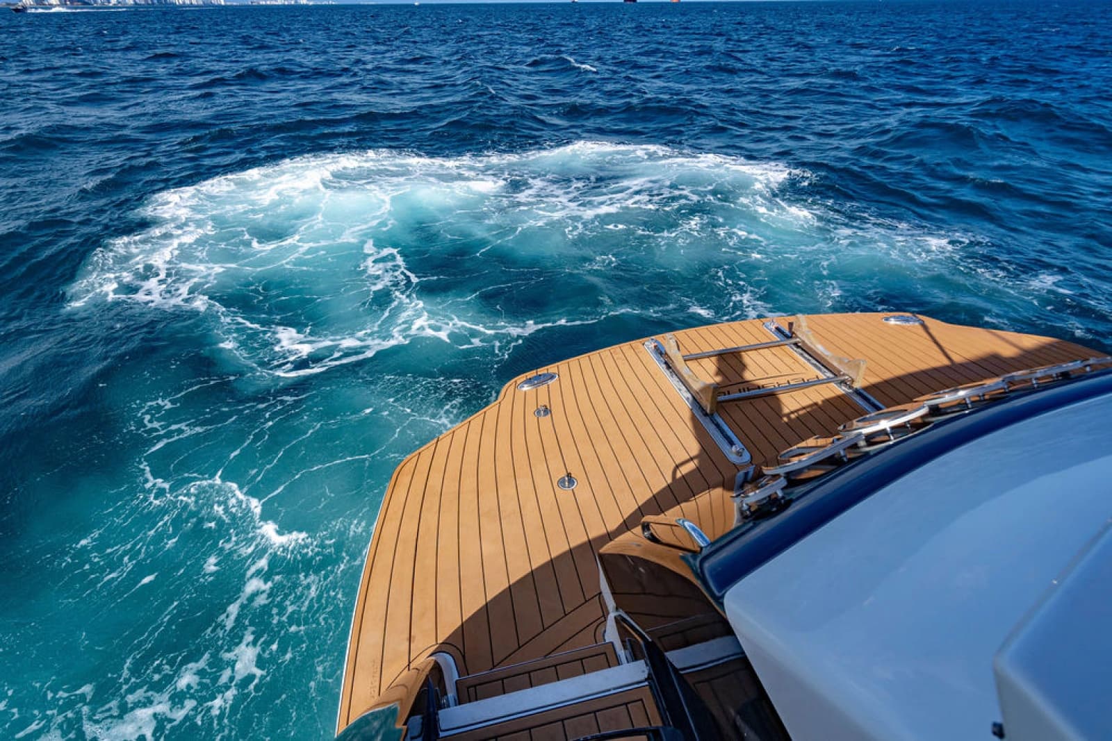 2006 Pershing 62 - Photo 6