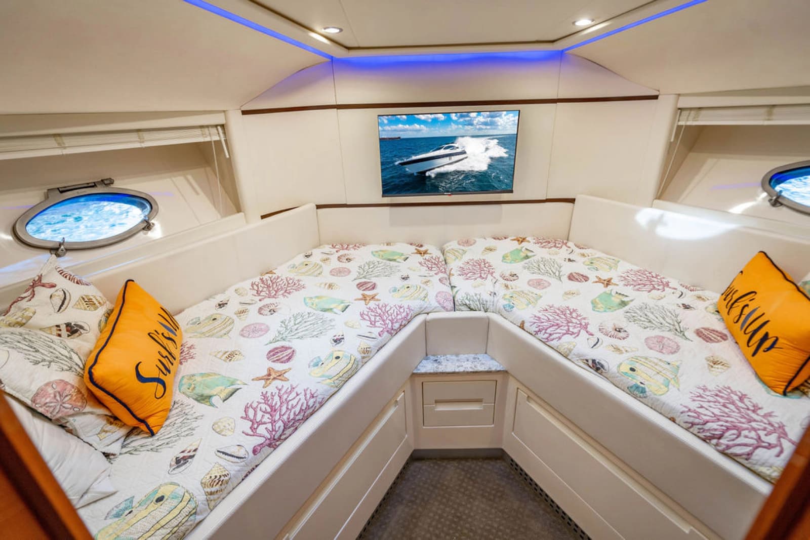 2006 Pershing 62 - Photo 28