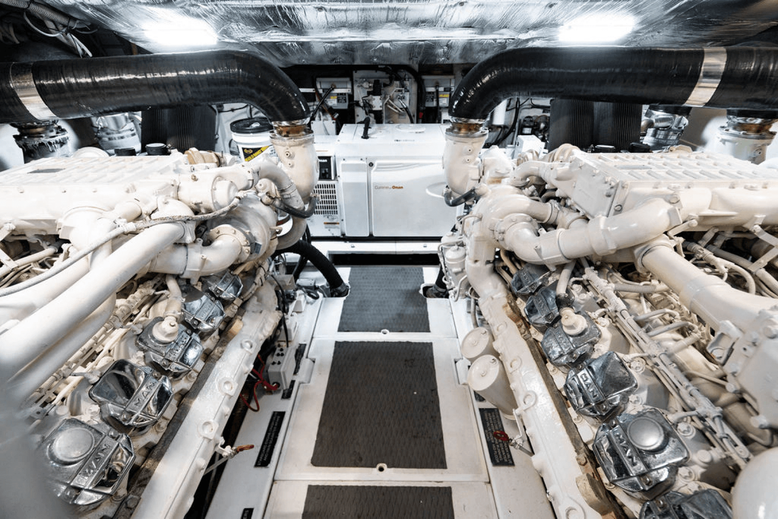 2006 Pershing 62 - Photo 31