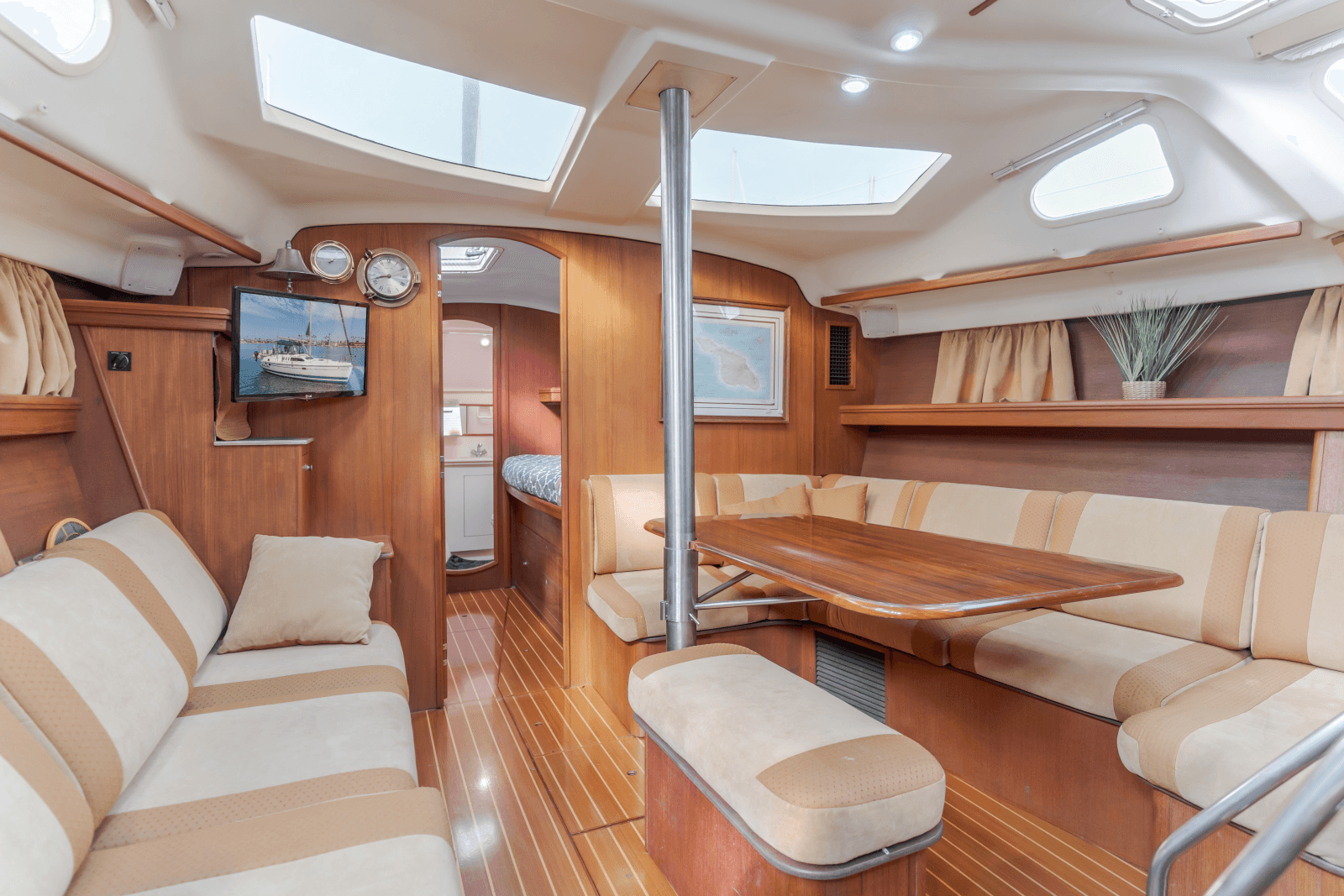 2001 Hunter Passage 456 - Photo 12