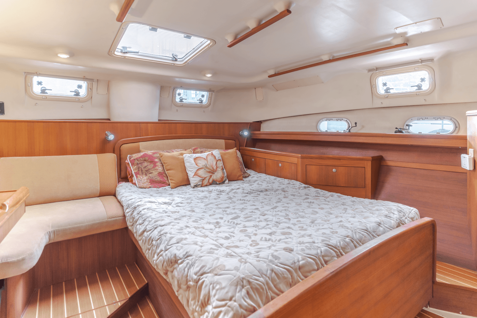 2001 Hunter Passage 456 - Photo 19