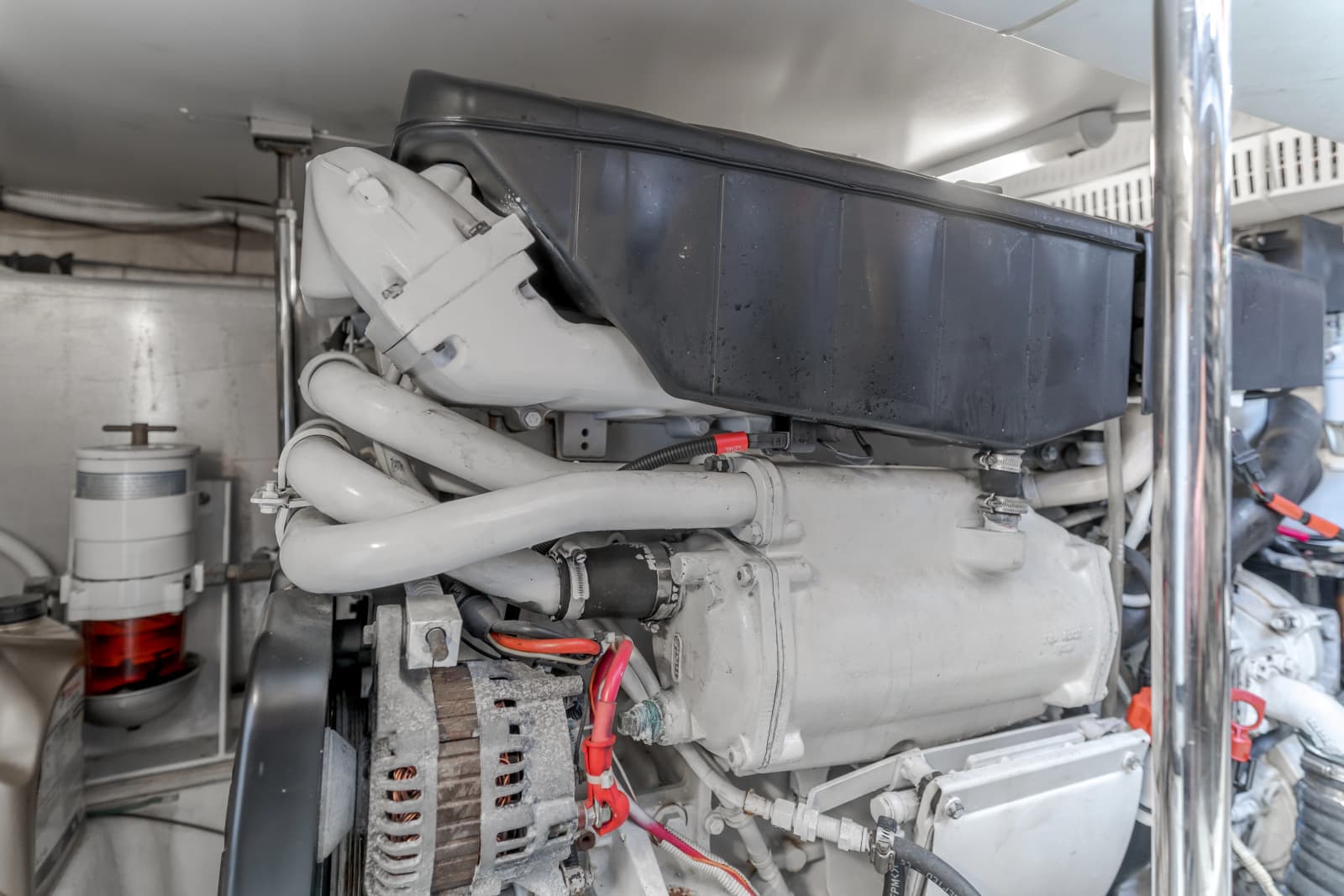 2006 Carver 46 Motor Yacht - Photo 27