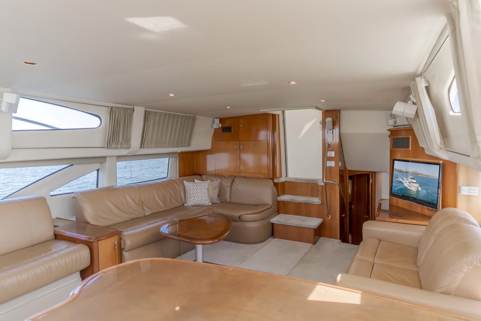 2006 Carver 46 Motor Yacht - Photo 11