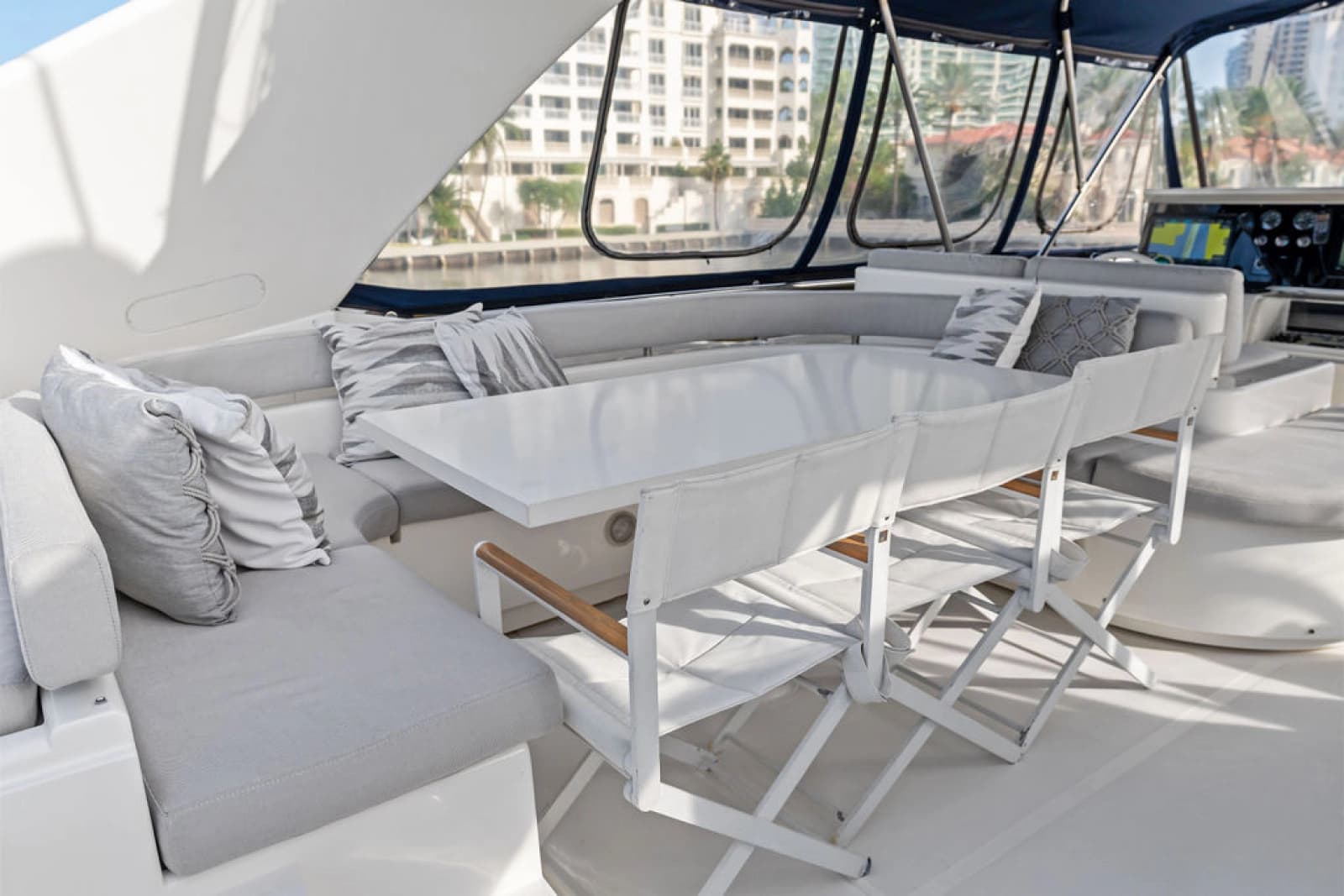 2006 Ferretti Yachts 830 - Photo 22