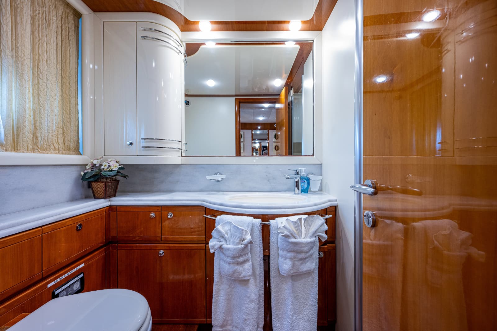 2006 Ferretti Yachts 830 - Photo 54