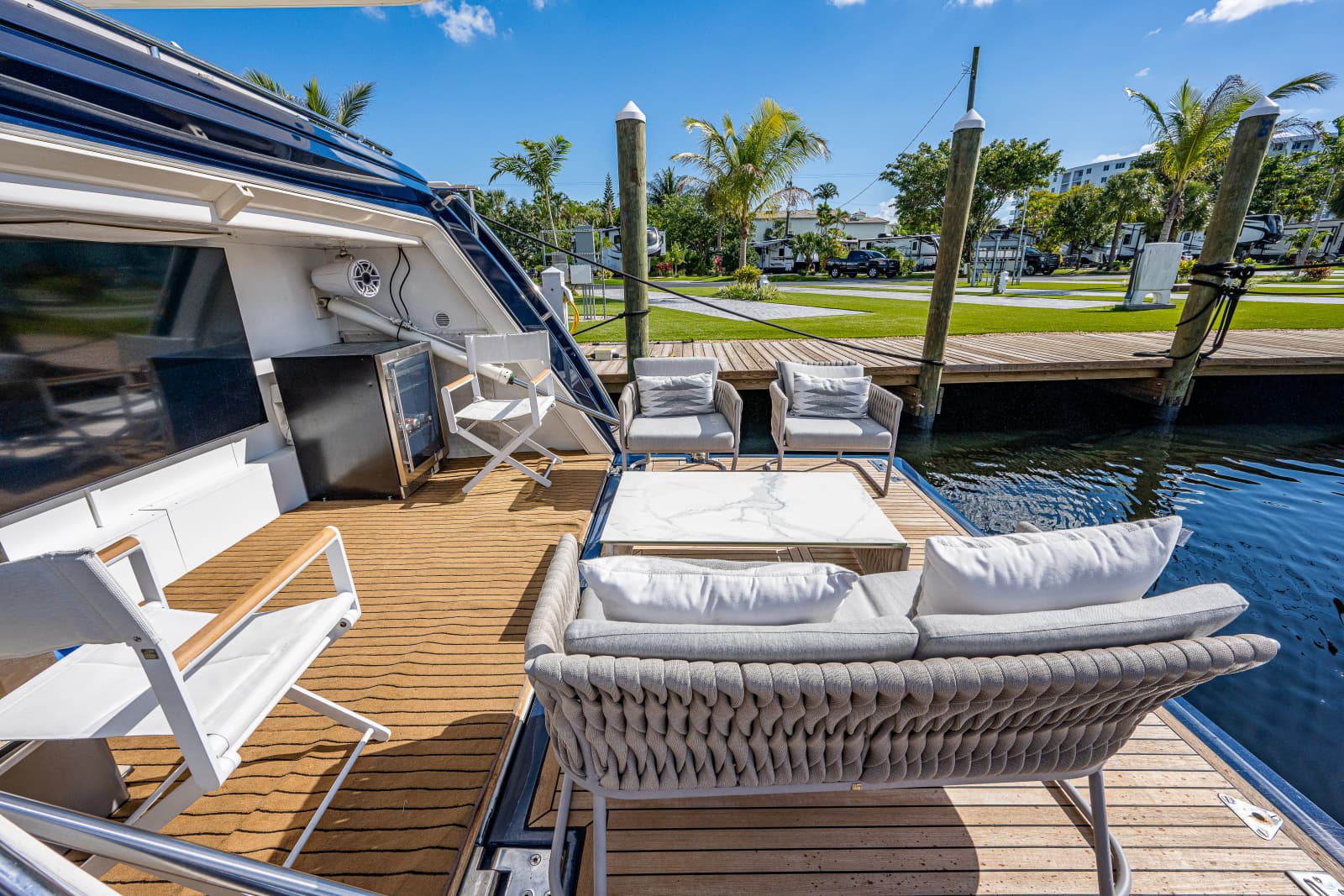 2006 Ferretti Yachts 830 - Photo 11