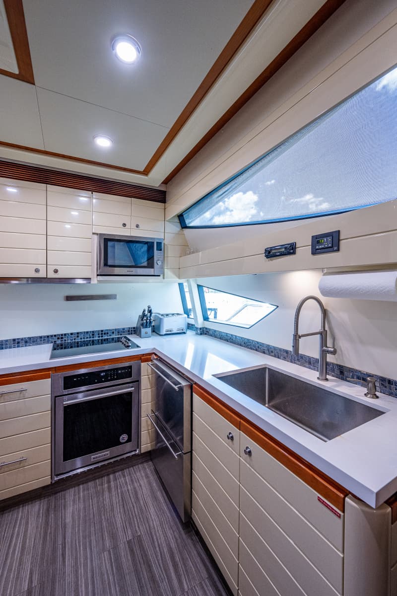 2006 Ferretti Yachts 830 - Photo 43