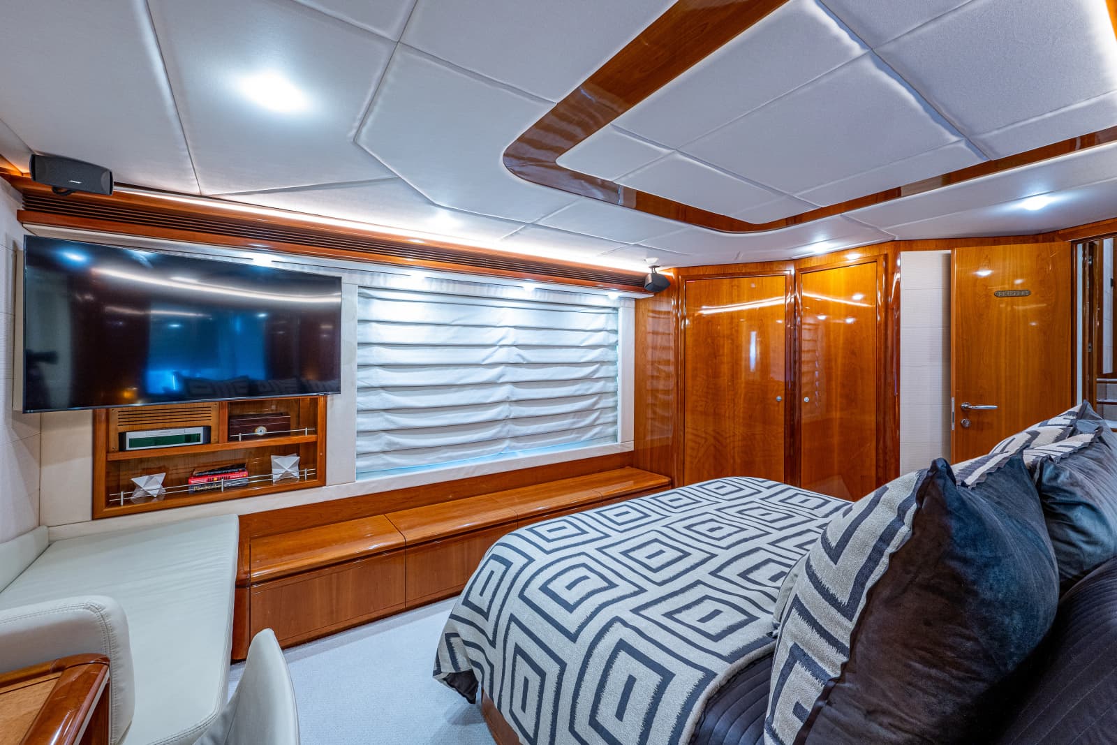 2006 Ferretti Yachts 830 - Photo 49