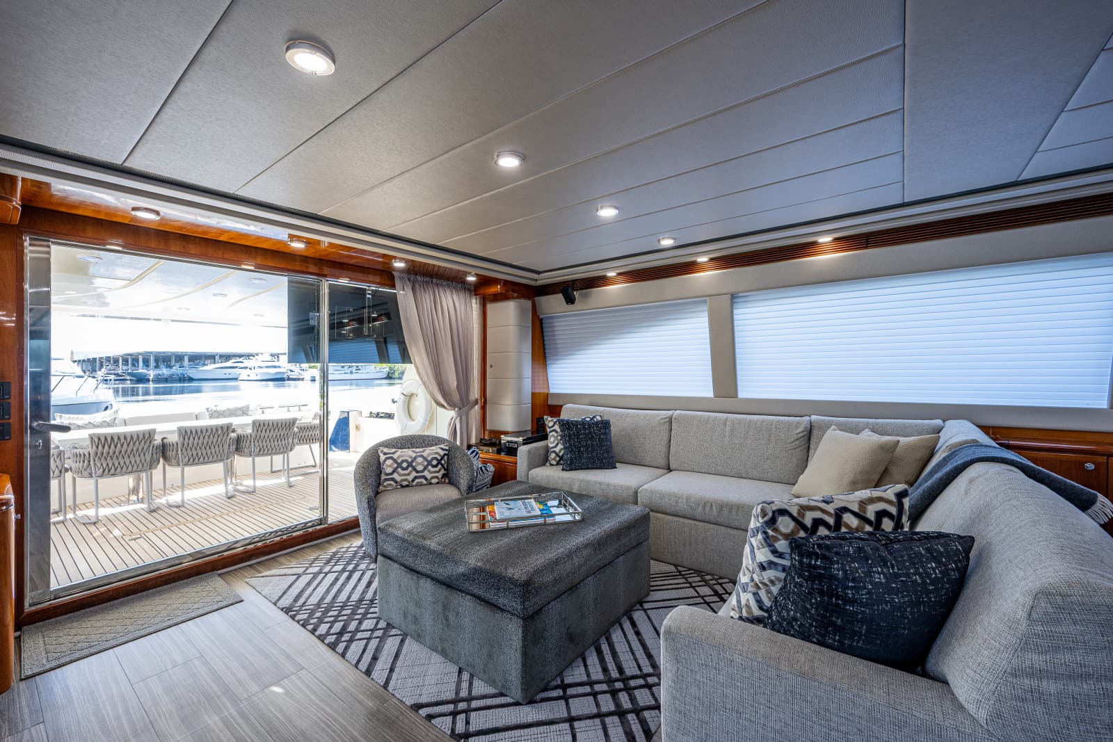 2006 Ferretti Yachts 830 - Photo 35