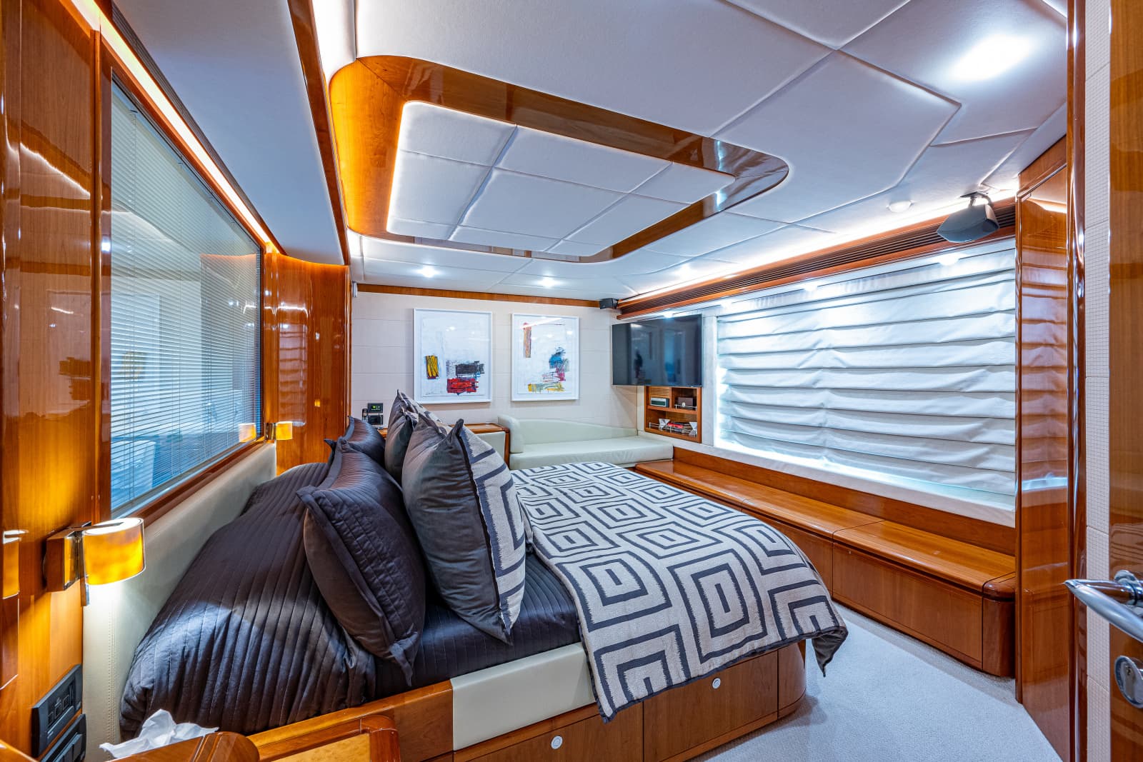 2006 Ferretti Yachts 830 - Photo 48