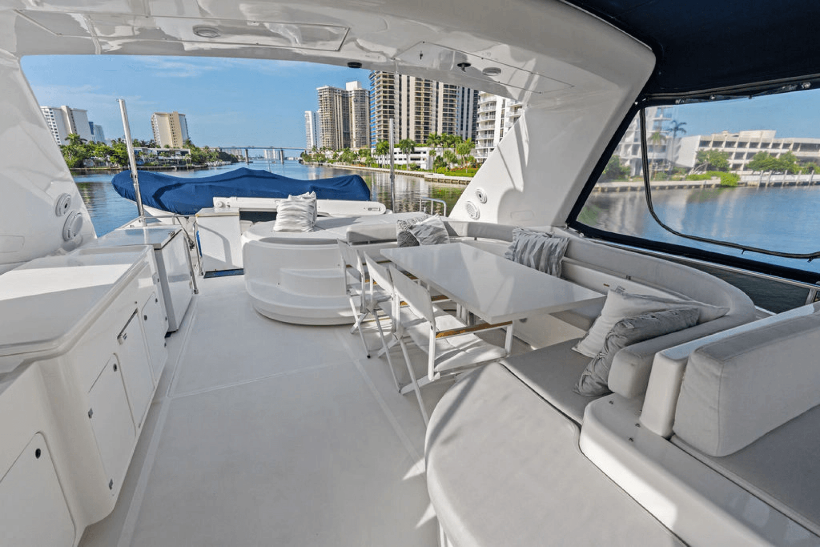 2006 Ferretti Yachts 830 - Photo 26
