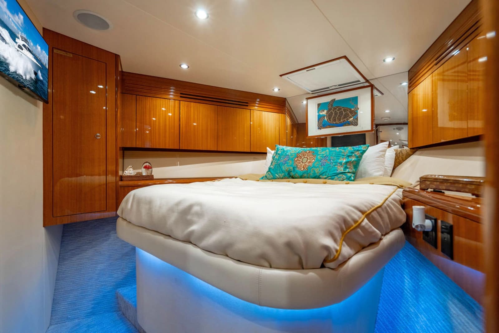 2006 Hatteras 64 Motor Yacht - Photo 25