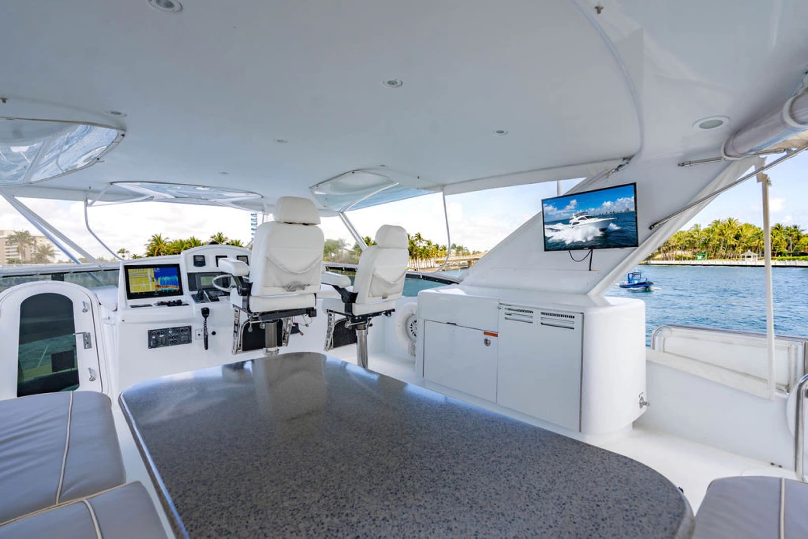 2006 Hatteras 64 Motor Yacht - Photo 19