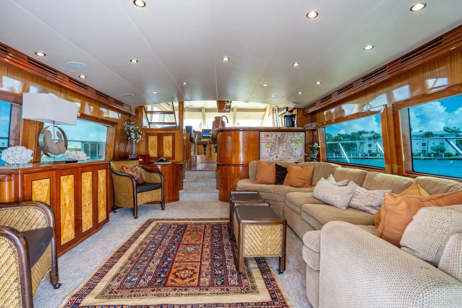 2006 Hatteras 64 Motor Yacht - Photo 10