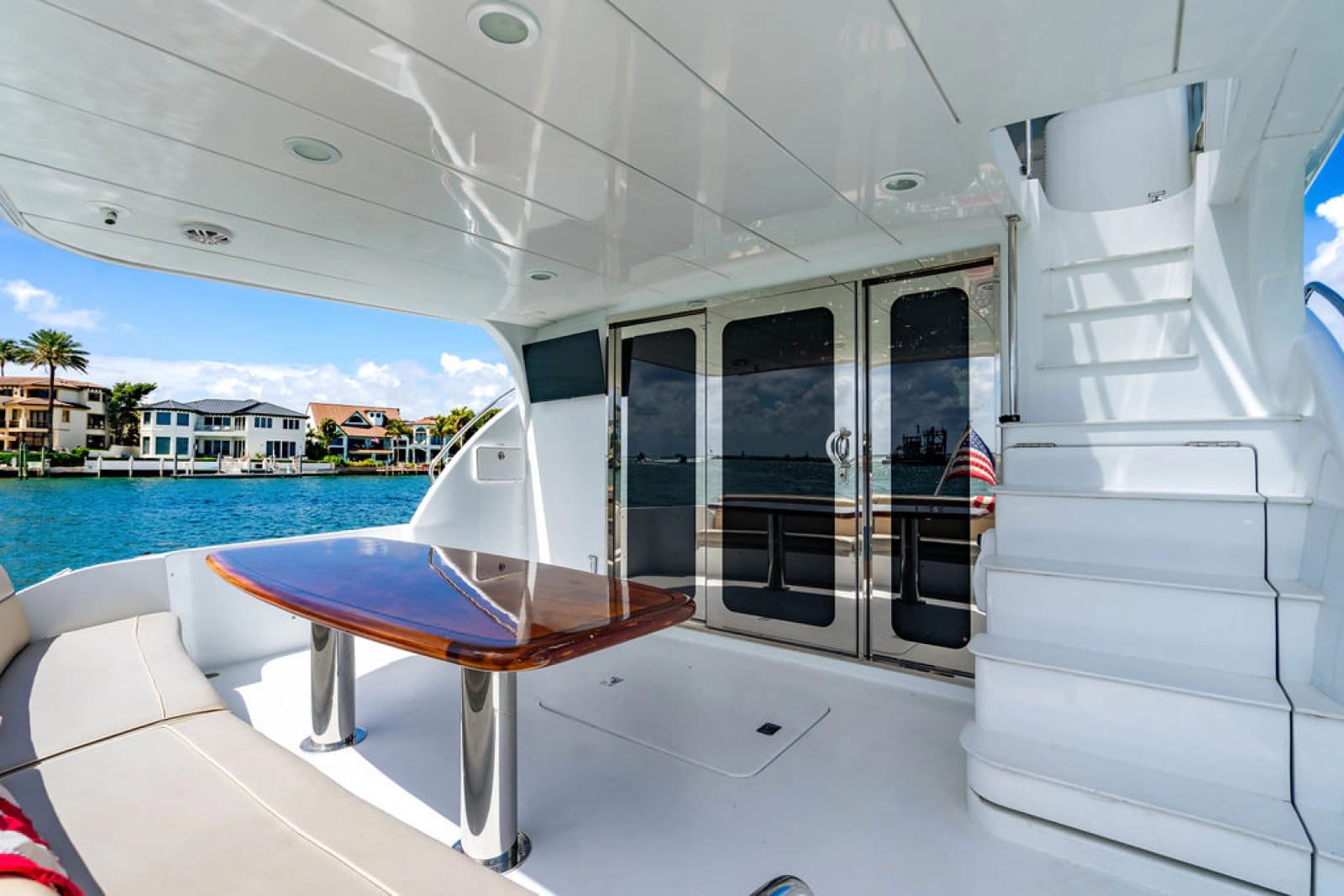 2006 Hatteras 64 Motor Yacht - Photo 9