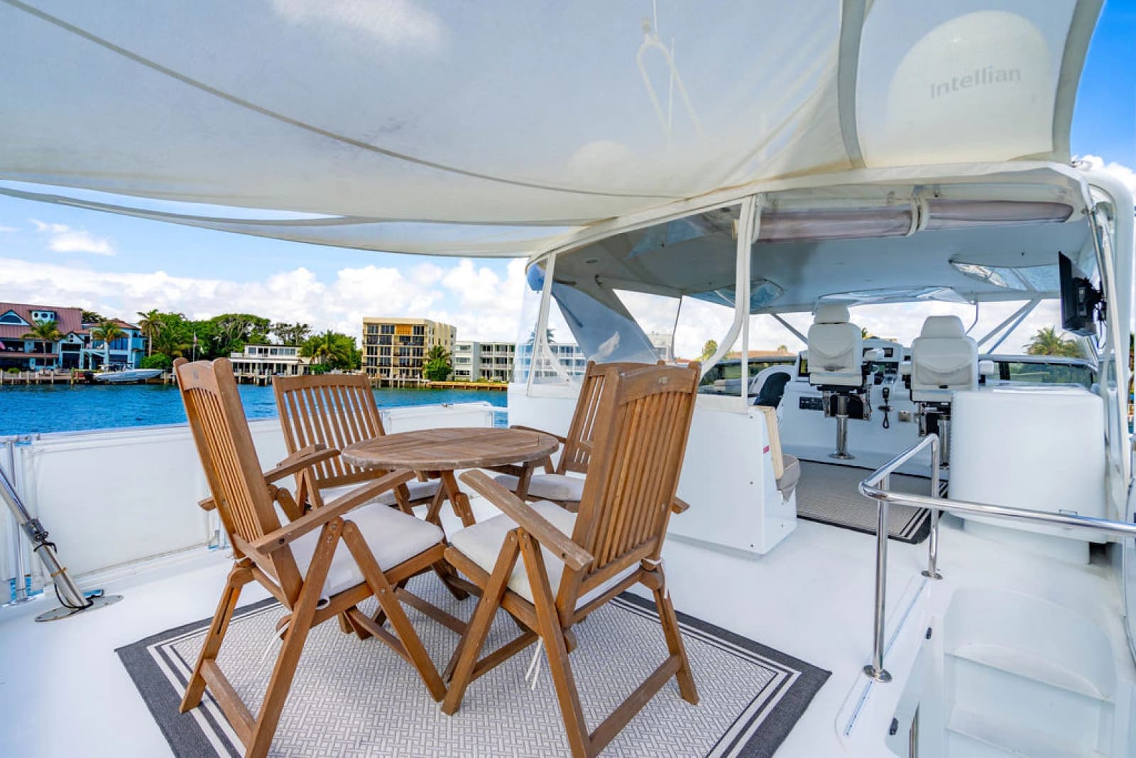 2006 Hatteras 64 Motor Yacht - Photo 22