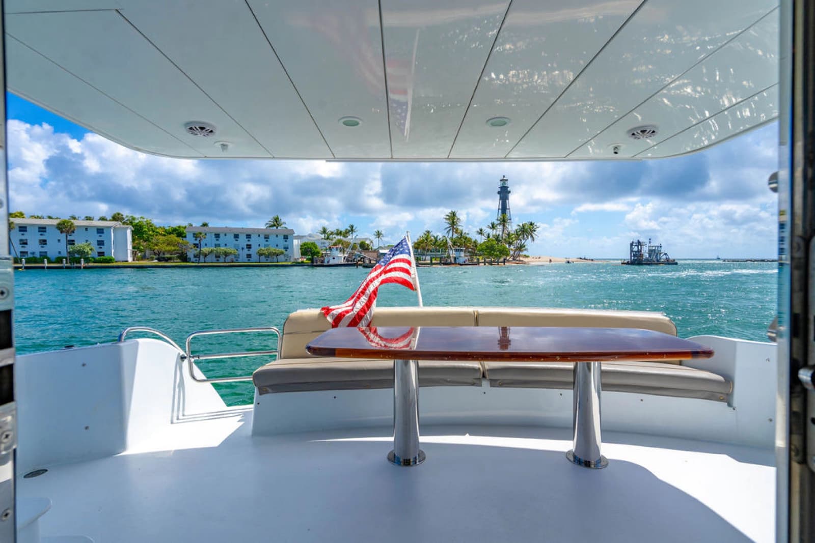 2006 Hatteras 64 Motor Yacht - Photo 7