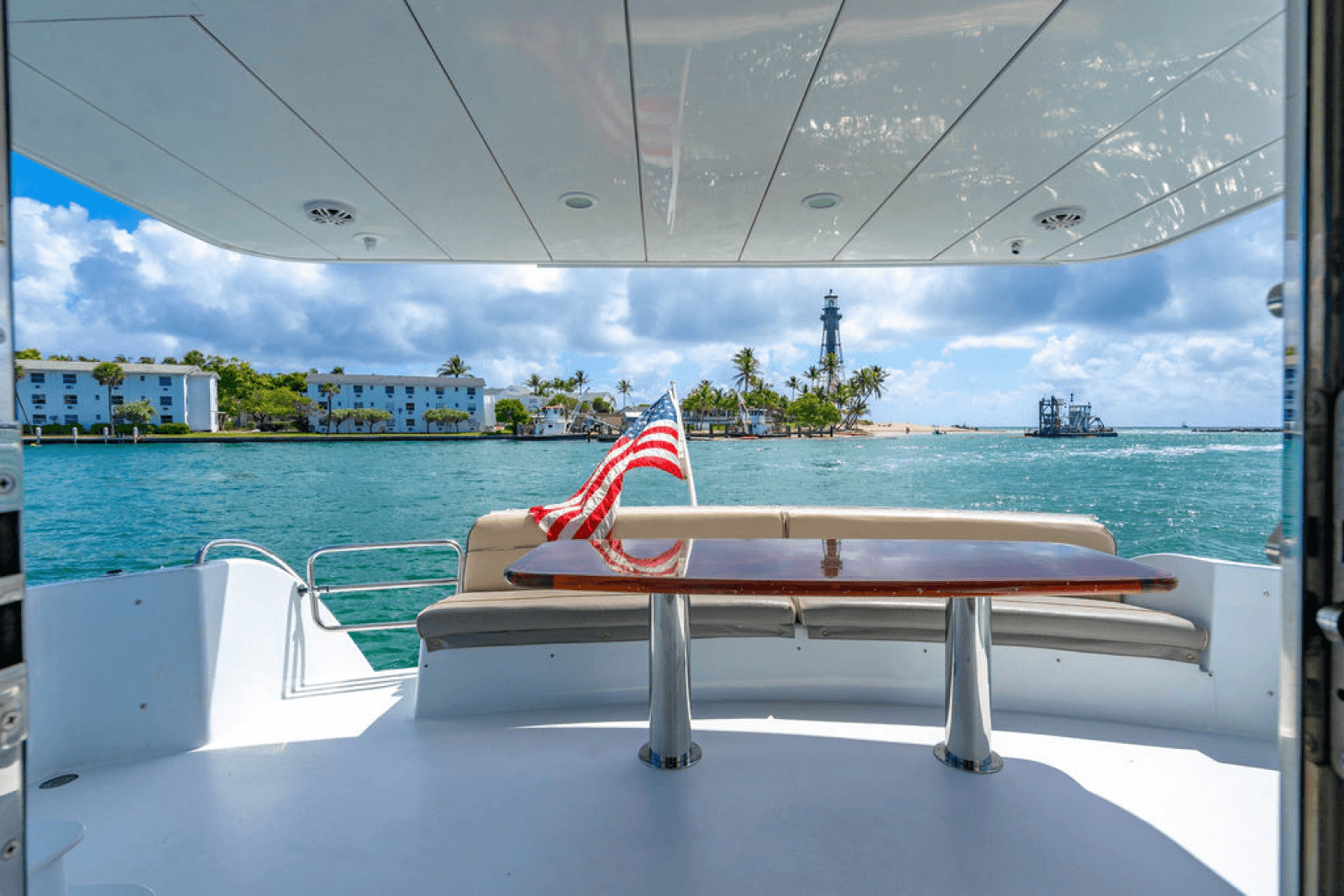 2006 Hatteras 64 Motor Yacht - Photo 7