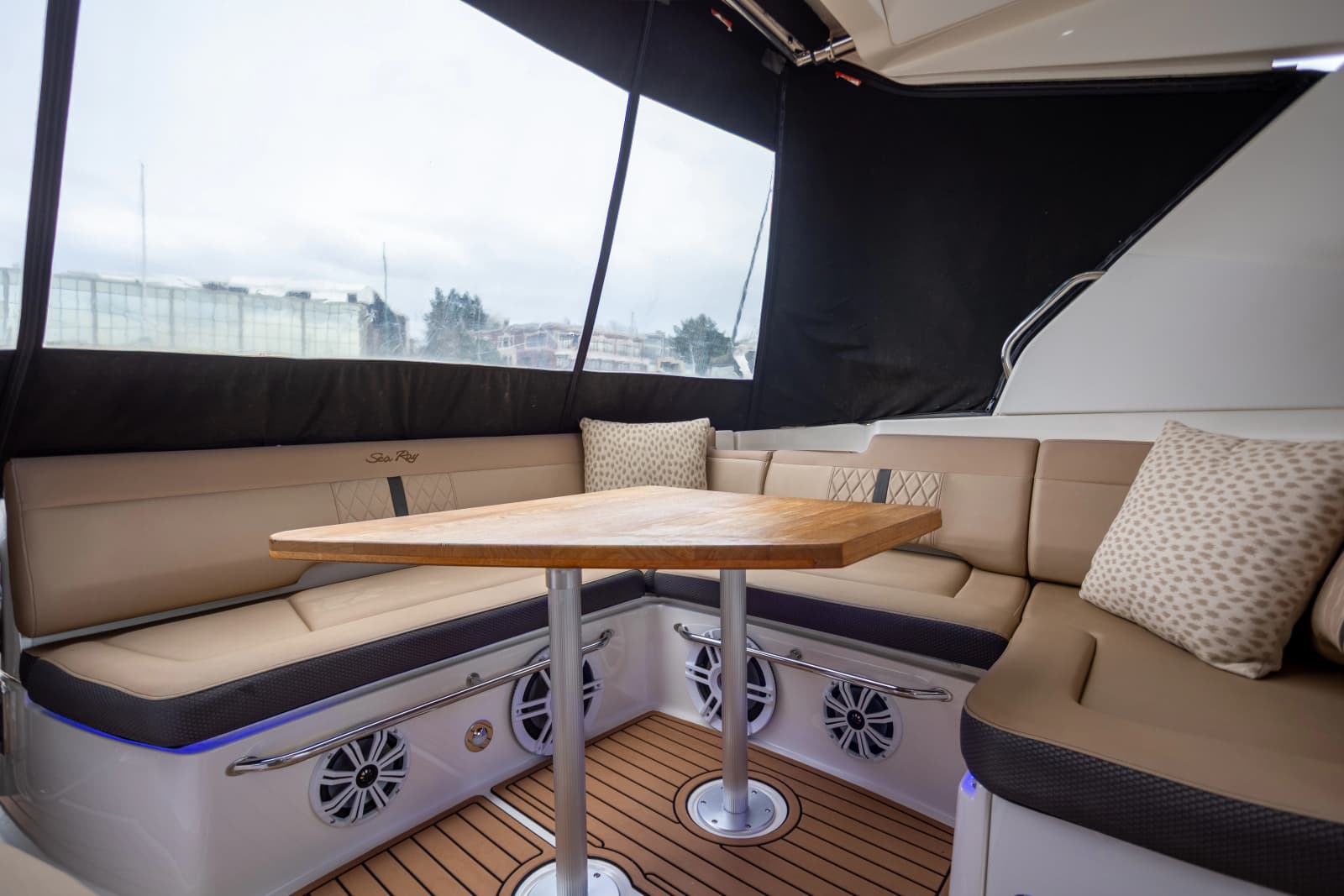 2018 Sea Ray Sundancer 350 Coupe - Rare Shaft Drive - Photo 8
