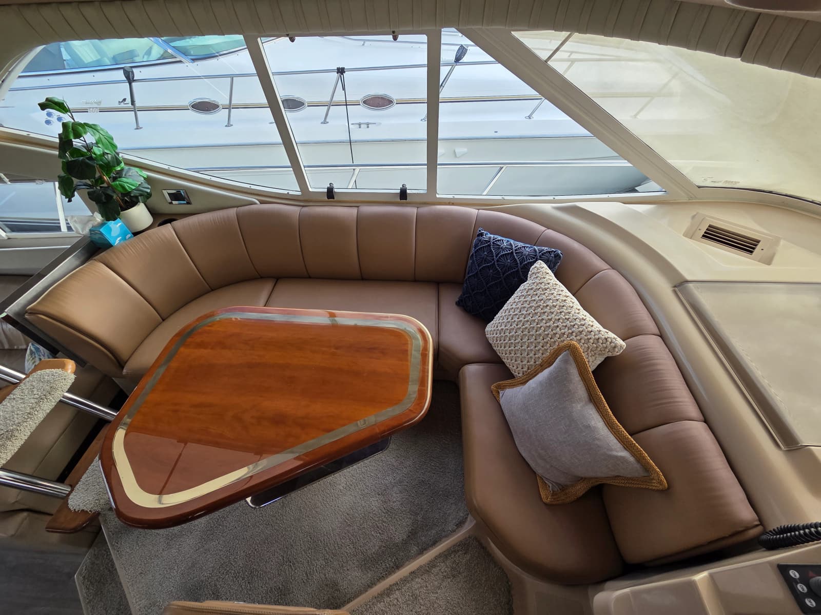 2000 Cruisers Yachts Sport 50 - Photo 25