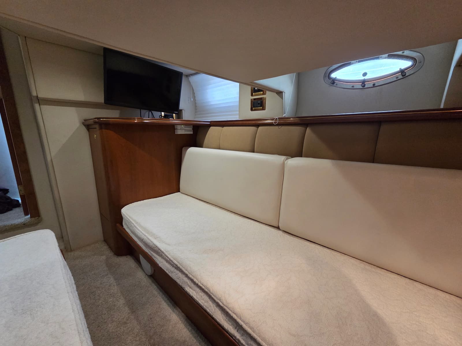 2000 Cruisers Yachts Sport 50 - Photo 23