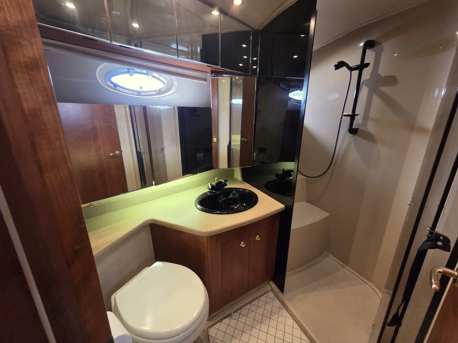 2000 Cruisers Yachts Sport 50 - Photo 20