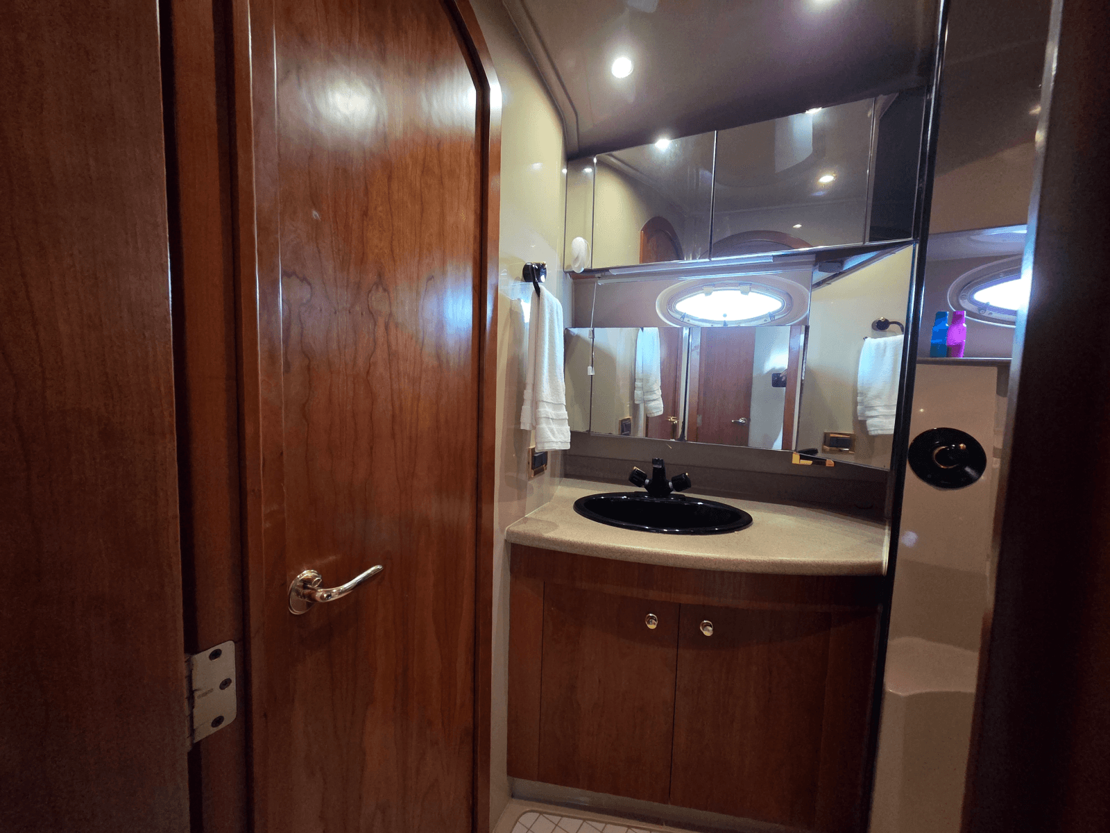 2000 Cruisers Yachts Sport 50 - Photo 15
