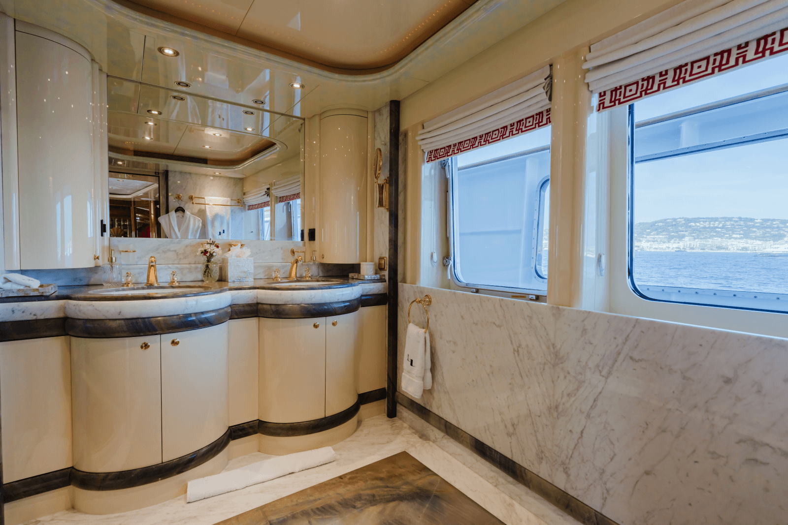 2001 Heesen Yachts 40M - Photo 21