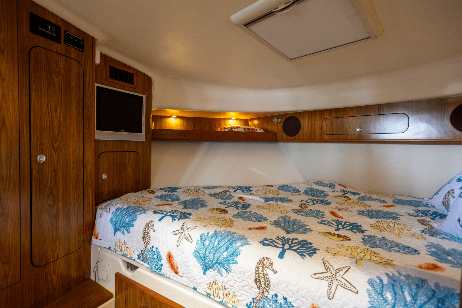 2009 Pursuit 375 OS - Photo 23