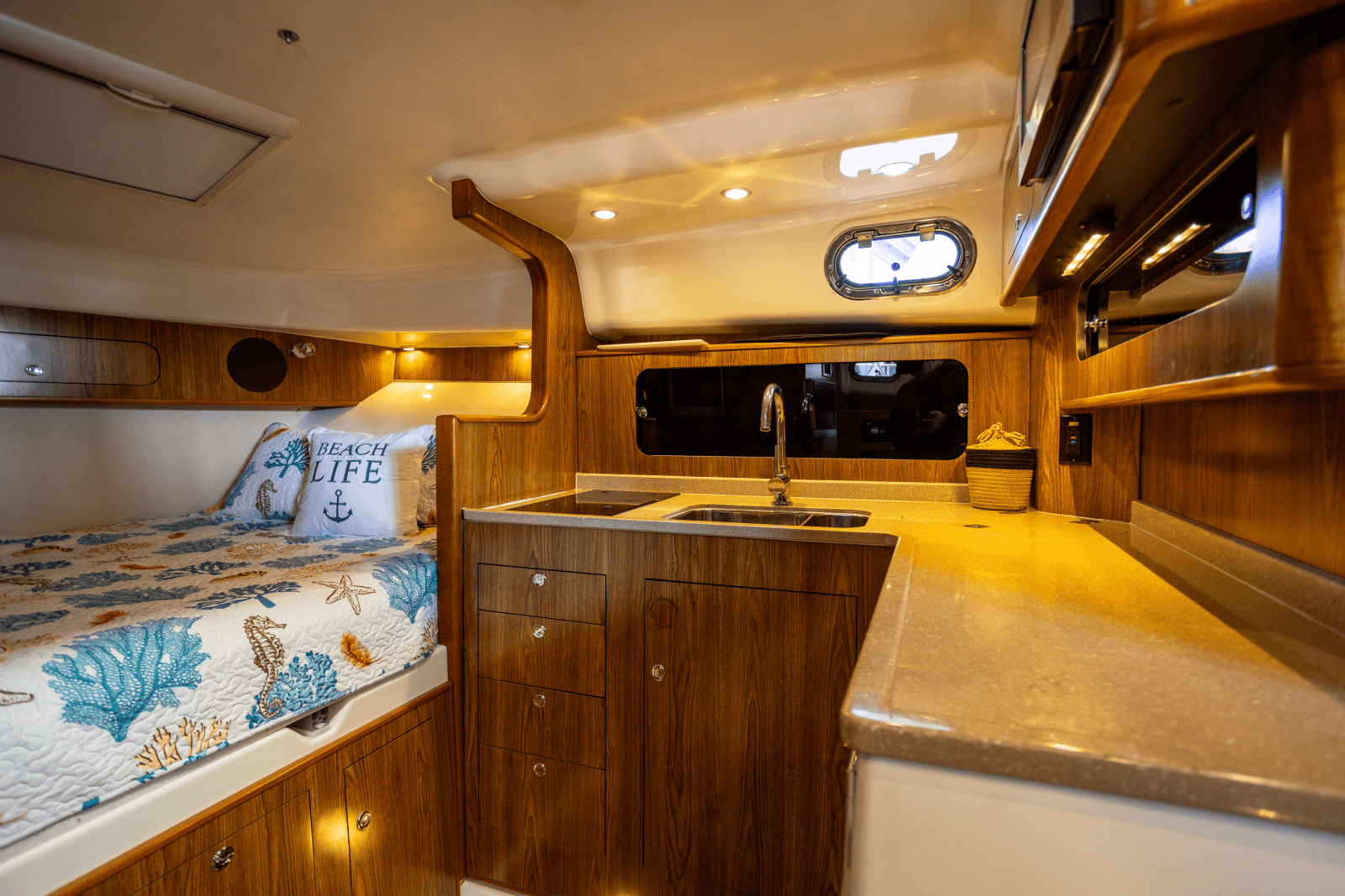 2009 Pursuit 375 OS - Photo 20