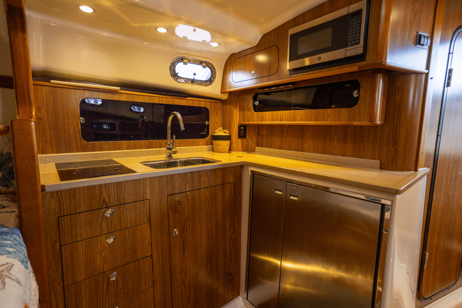 2009 Pursuit 375 OS - Photo 19