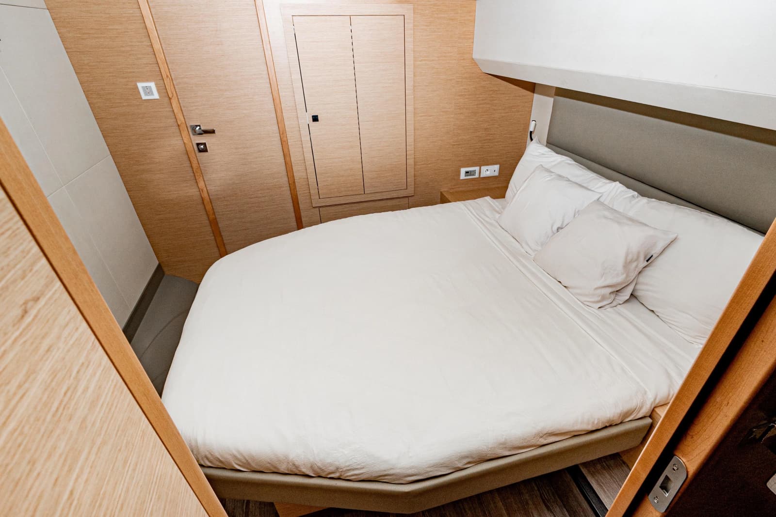 2020 Fountaine Pajot MY6 - Photo 32