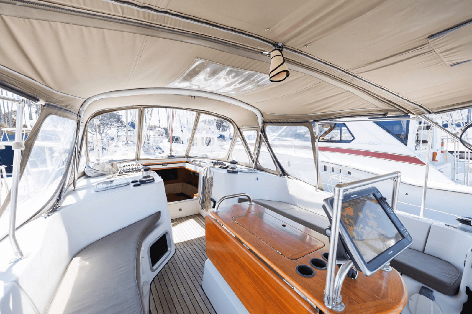 2011 Jeanneau Sun Odyssey 44i - Photo 19