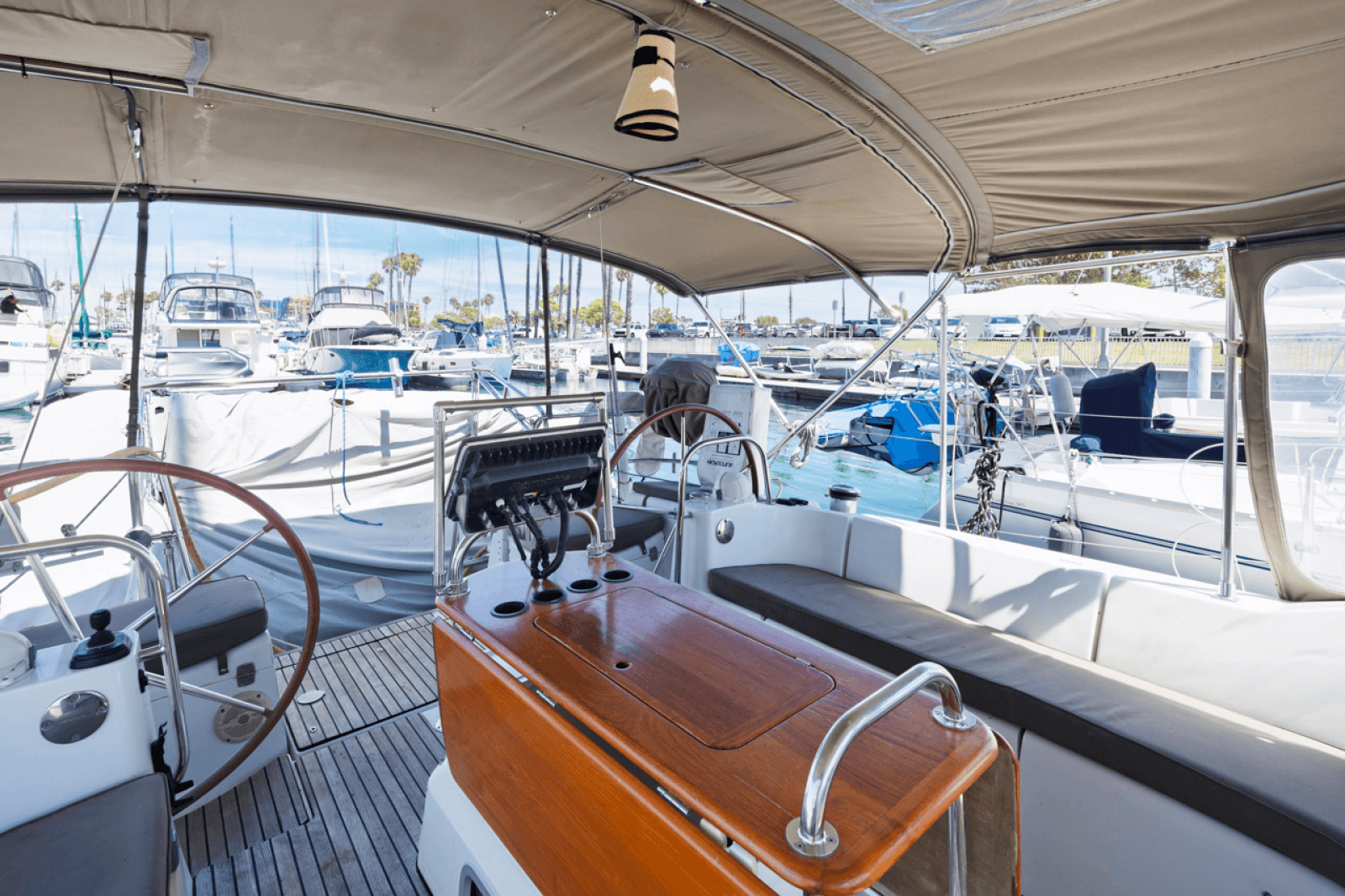 2011 Jeanneau Sun Odyssey 44i - Photo 13