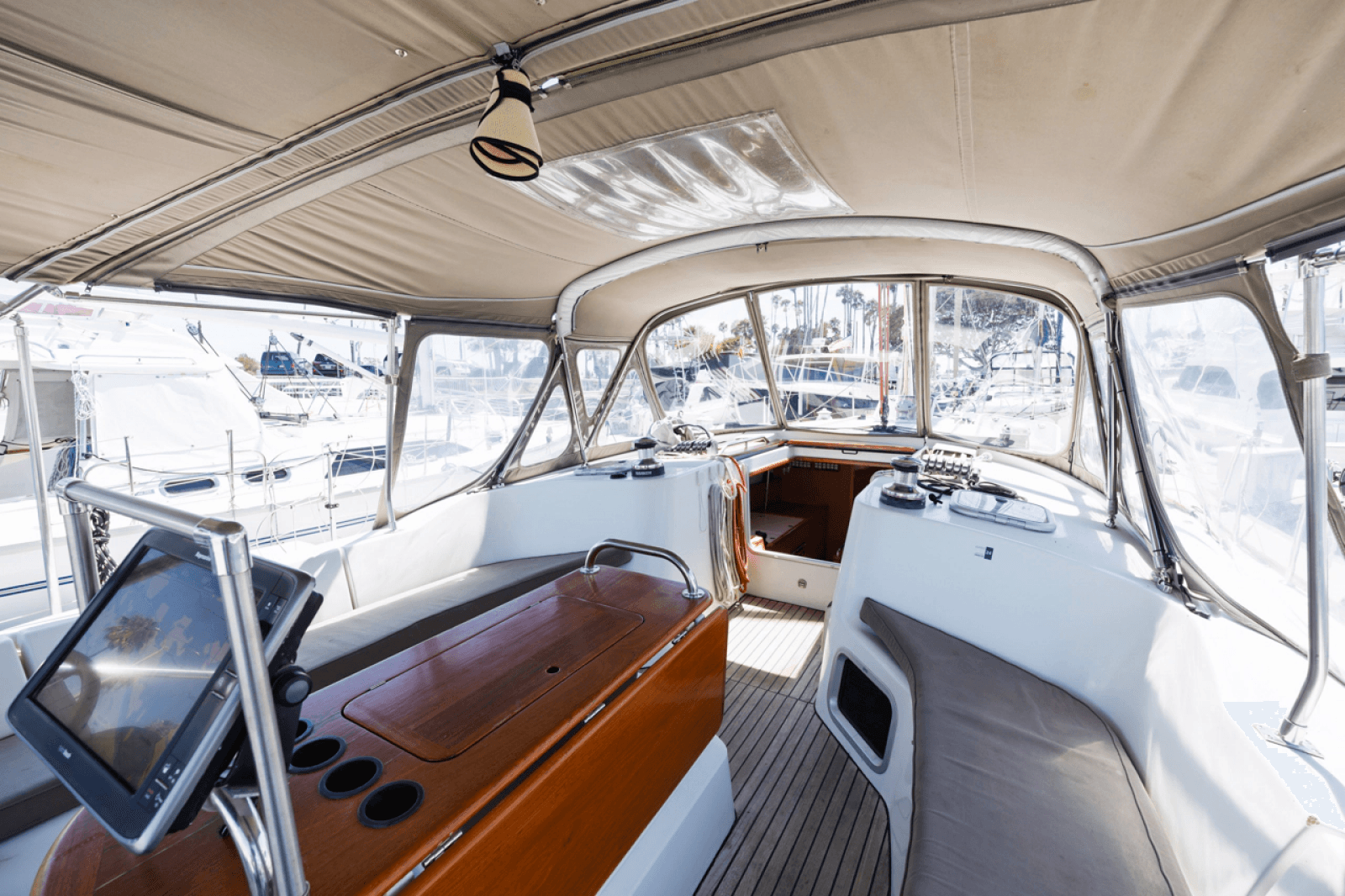 2011 Jeanneau Sun Odyssey 44i - Photo 17