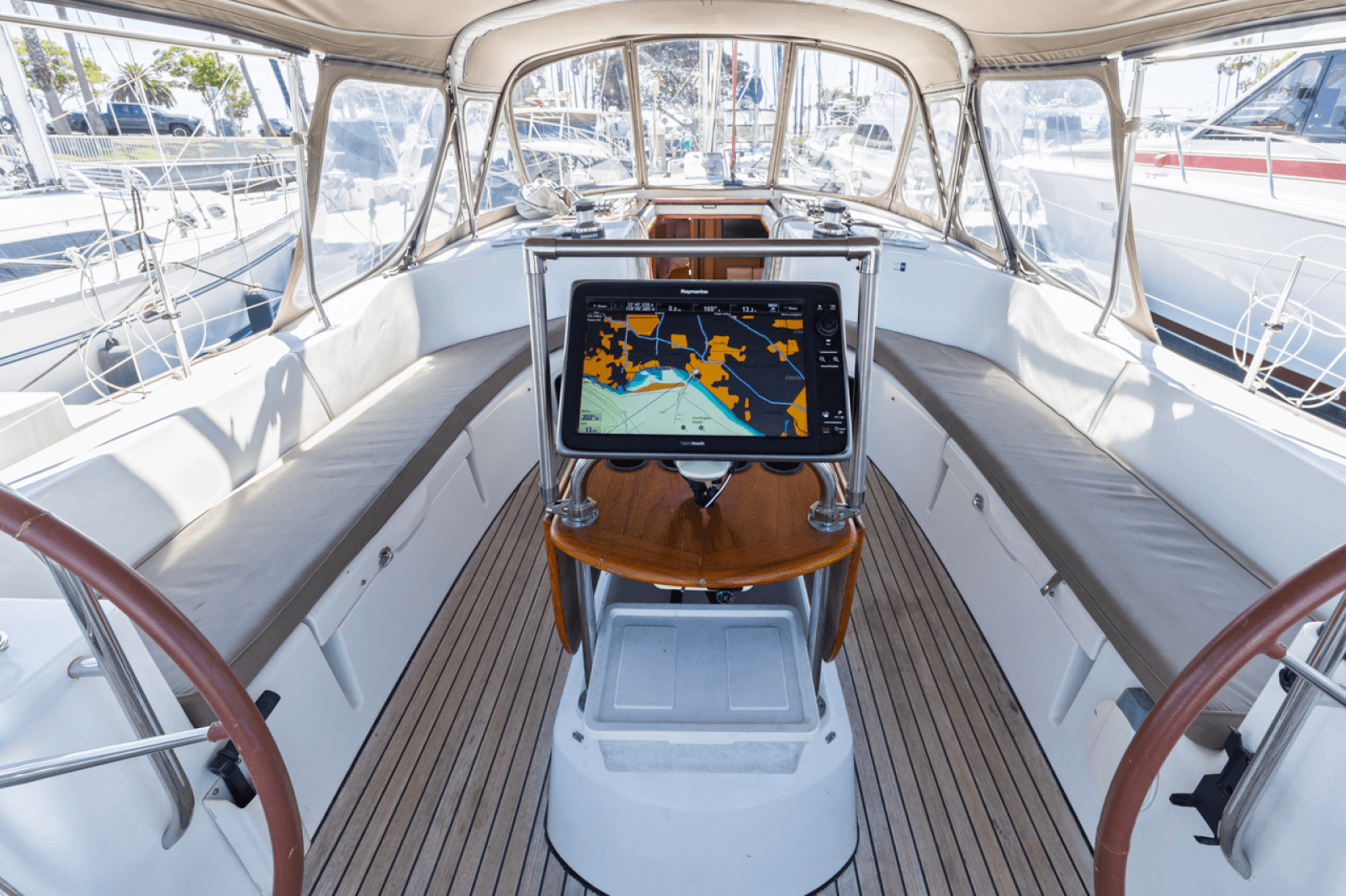 2011 Jeanneau Sun Odyssey 44i - Photo 18