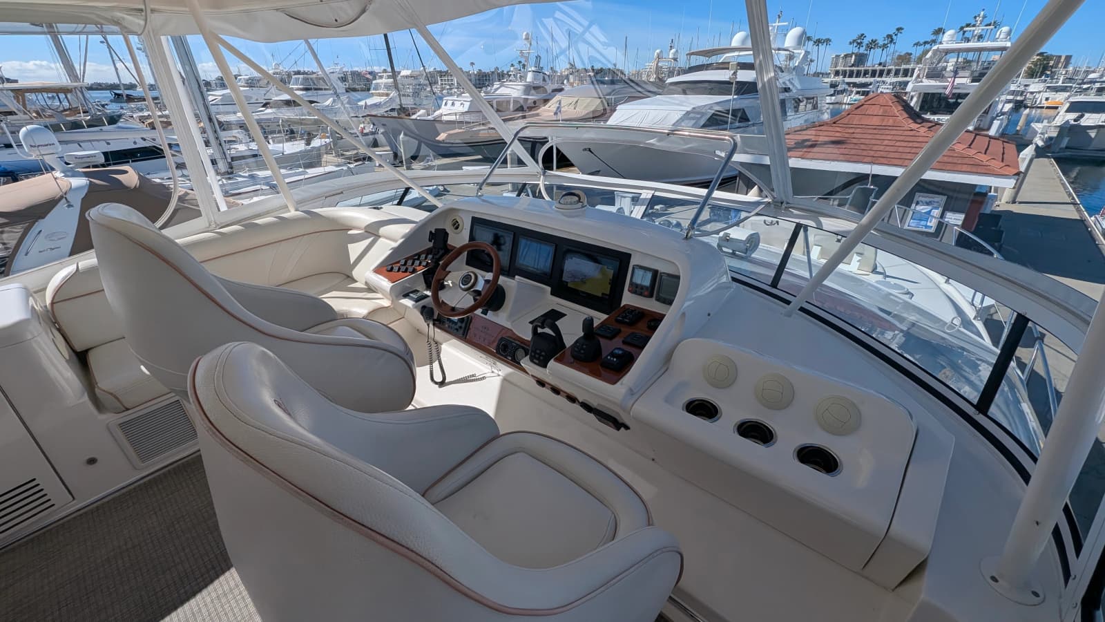 2010 Ovation Flybridge - Photo 29