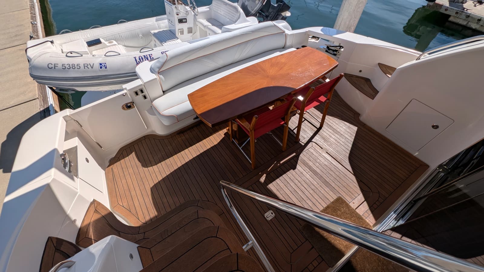 2010 Ovation Flybridge - Photo 20
