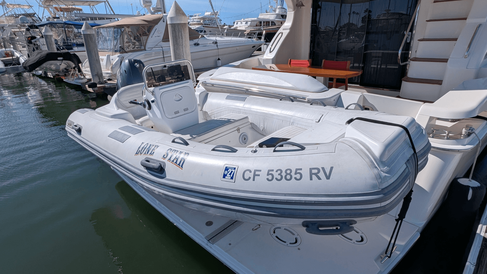 2010 Ovation Flybridge - Photo 17
