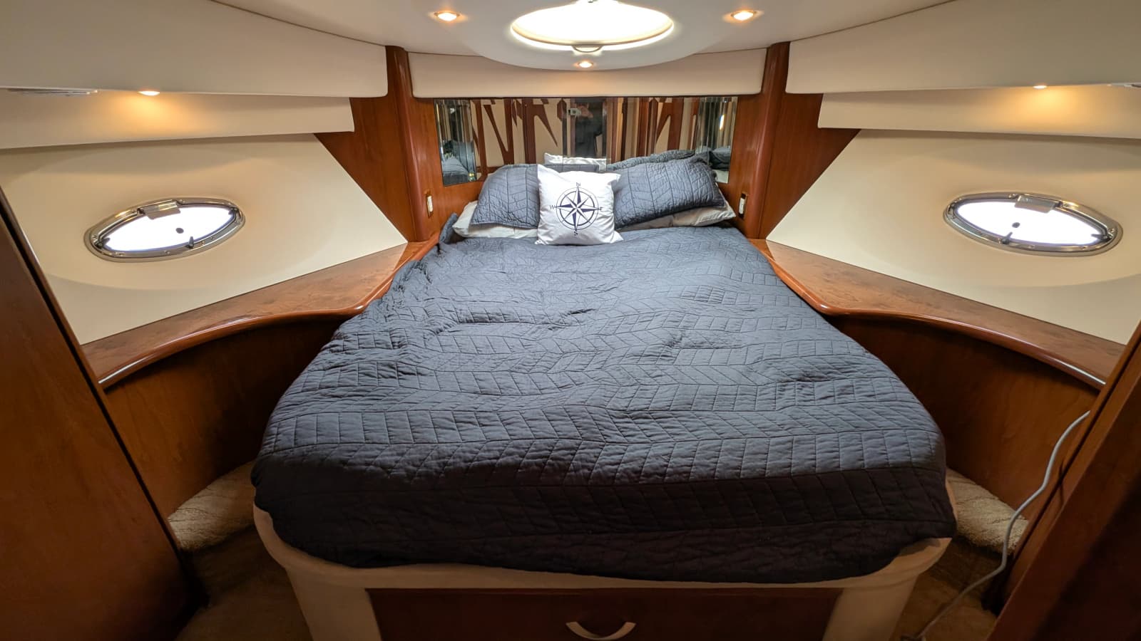 2010 Ovation Flybridge - Photo 54